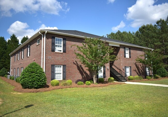 Building Photo - Three bedroom - Three bathroom apartments at University Park in Lillington, NC!