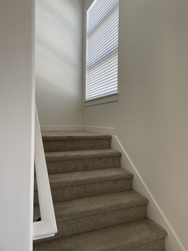 Building Photo - 517 S 1080 W