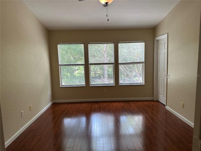 Building Photo - 6420 Ranelagh Dr