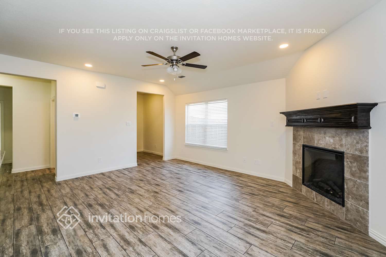 Building Photo - 353 Paloma St