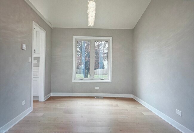 Building Photo - 24321 Hemlock Dr