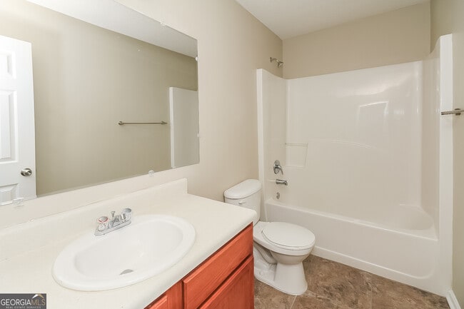 Building Photo - 378 Haverhill Ln