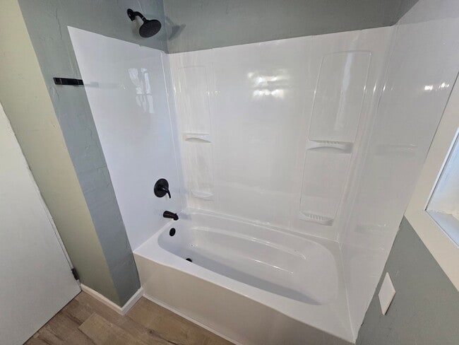 Building Photo - VIDEOTOUR: 3-Bedroom Country home with Garage and more! PETS WELCOME