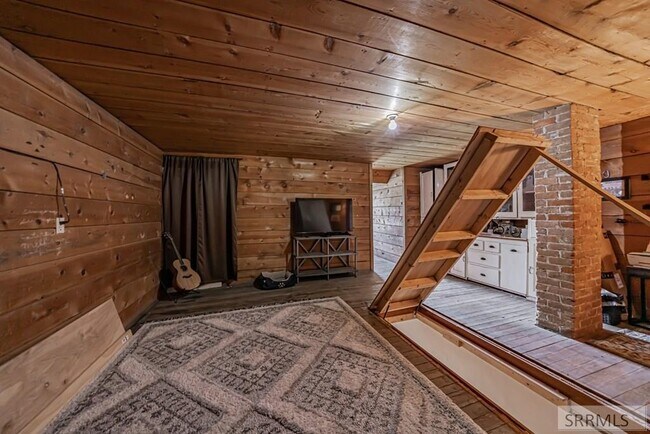 Building Photo - 2910 E Lincoln Rd