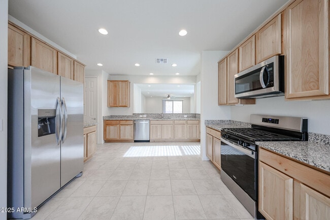 Building Photo - 7056 W Oberlin Wy