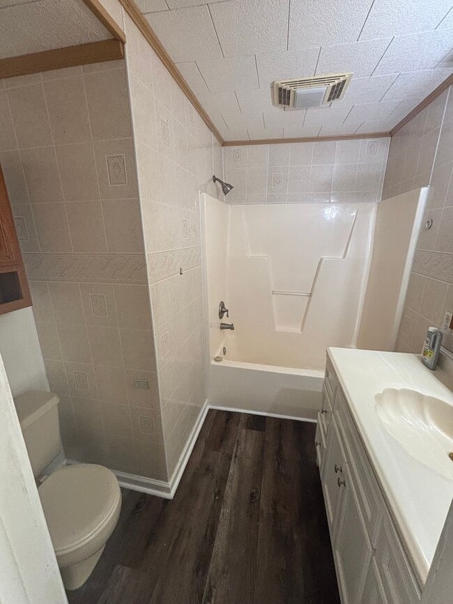 Building Photo - 2625 Moeling St