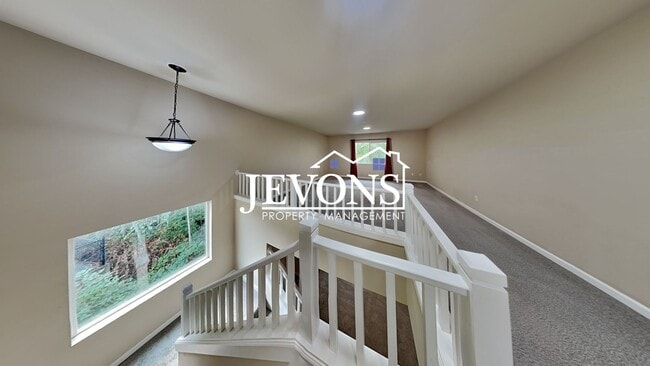 Building Photo - Spacious 5-bedroom home in a great community with 2-car garage, washer and dryer, just minutes fr...