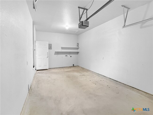 Building Photo - 236 Anne Louise Dr