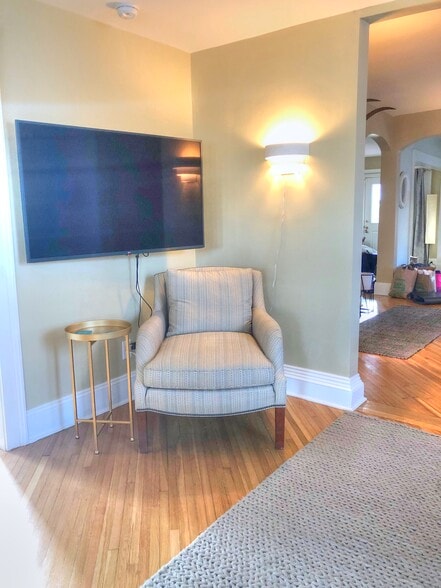 TV - Sitting area first floor - 512 13th St NW