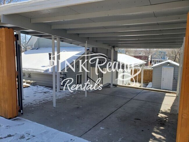 Building Photo - 217 Bijou Ct