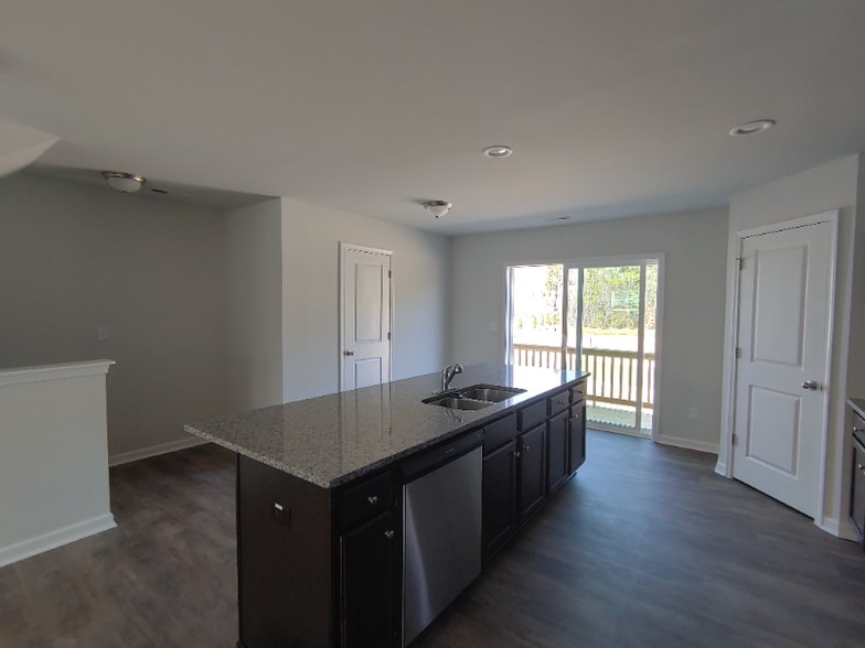 Building Photo - 8220 Waxhaw Hwy