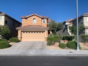 Building Photo - Upgraded 3 bedroom home with loft and den....