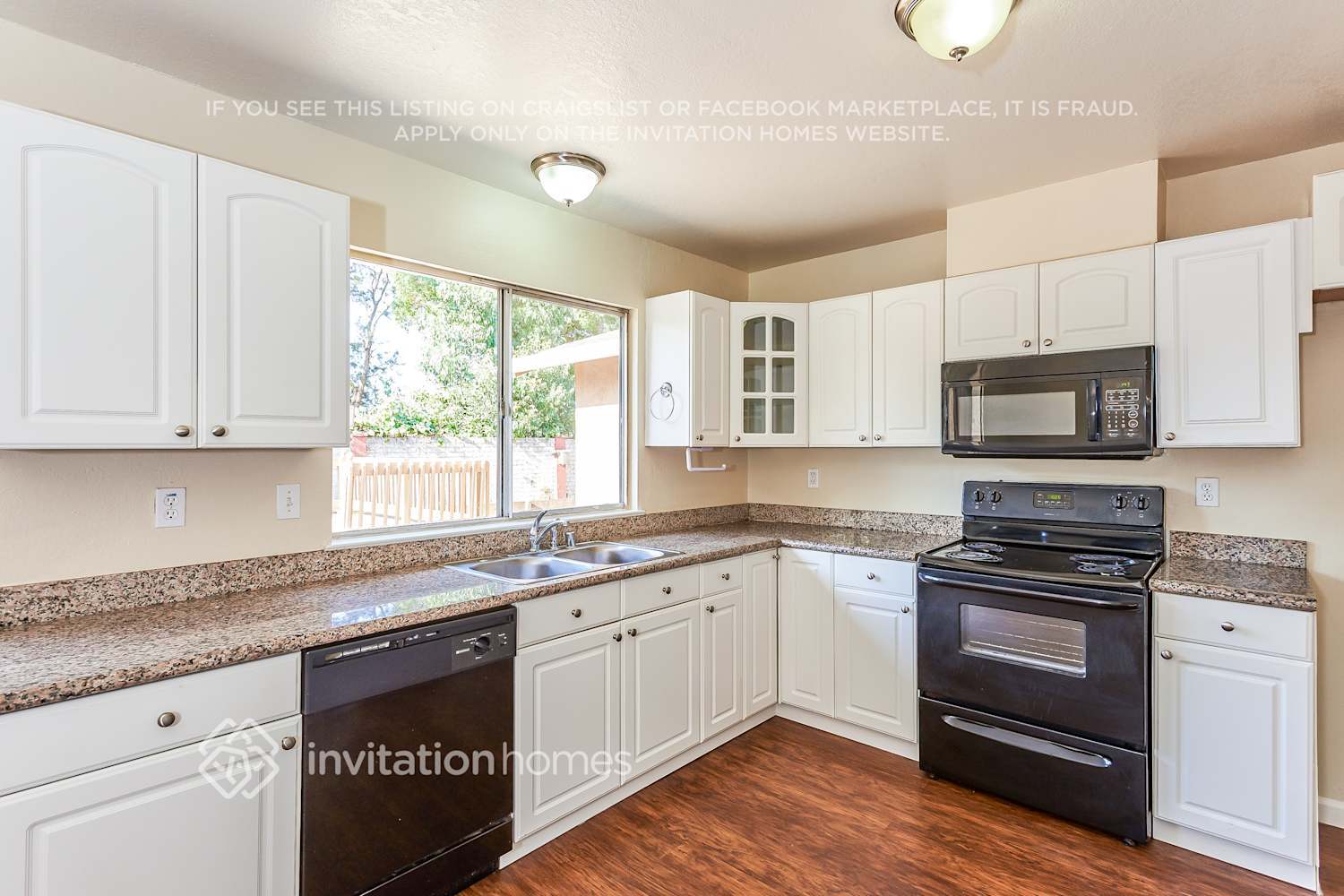 Building Photo - 341 Amber Ave