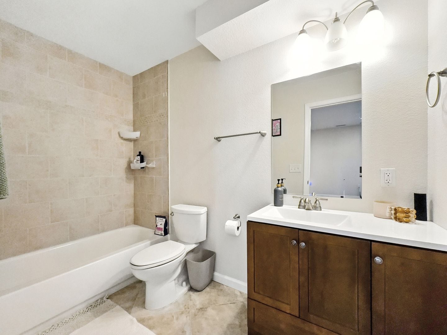 Building Photo - 4689 Inlet Ln