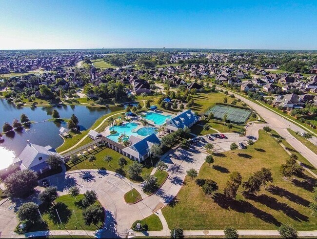 Building Photo - 5515 Russett Bay Ct