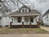 Building Photo - 1729 N Woodford St