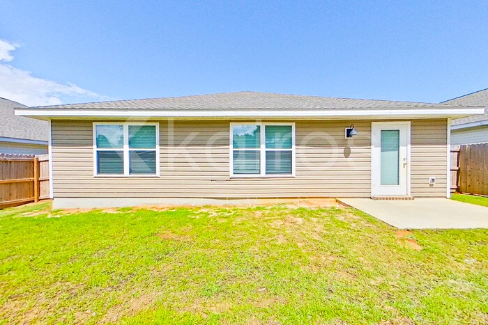 Building Photo - 4678 Malay Cir