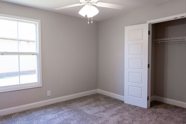 Building Photo - 480 Ayden Ln
