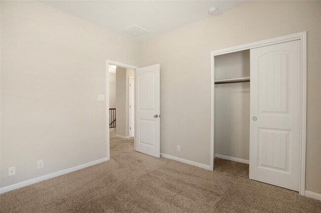 Building Photo - 13400 Briarwick Dr
