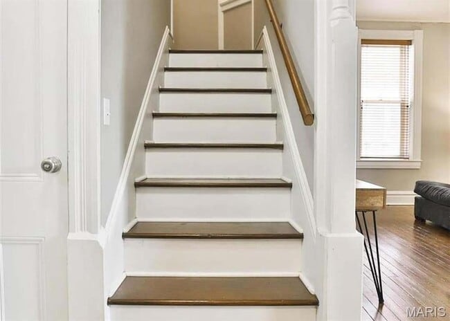 Building Photo - 2018 Senate St