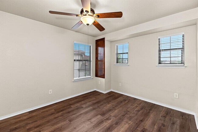 Building Photo - 5508 Tabby Cove