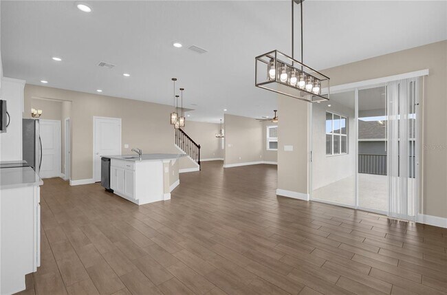 Building Photo - 1964 Burgundy Dr