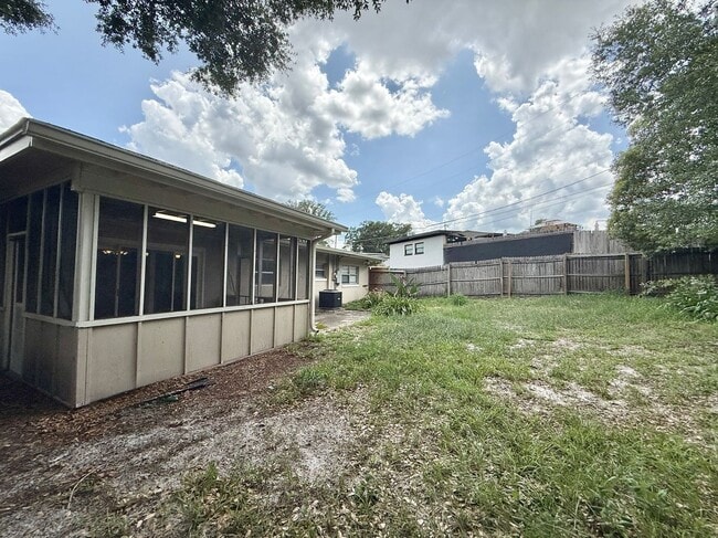 Building Photo - 5801 Judy Dee Dr