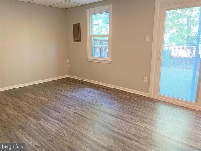 Building Photo - 5054 Head Ct