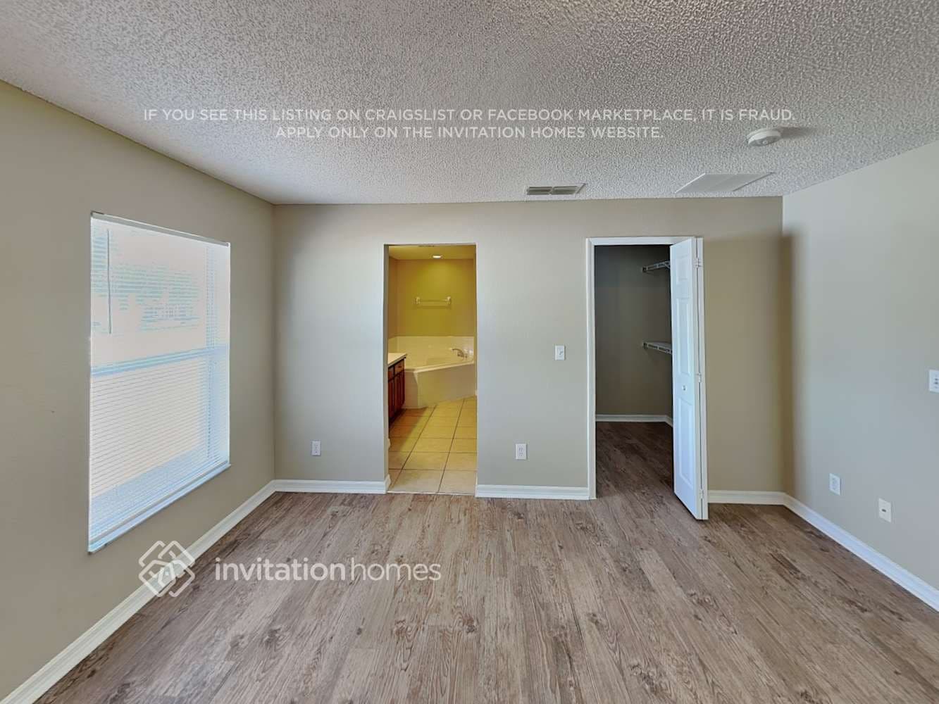 Building Photo - 2211 Lake Pointe Cir