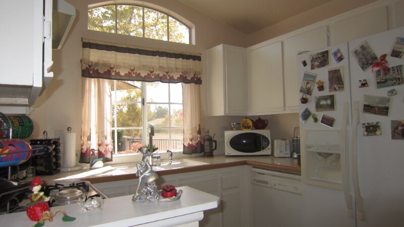 Building Photo - 4 Marino