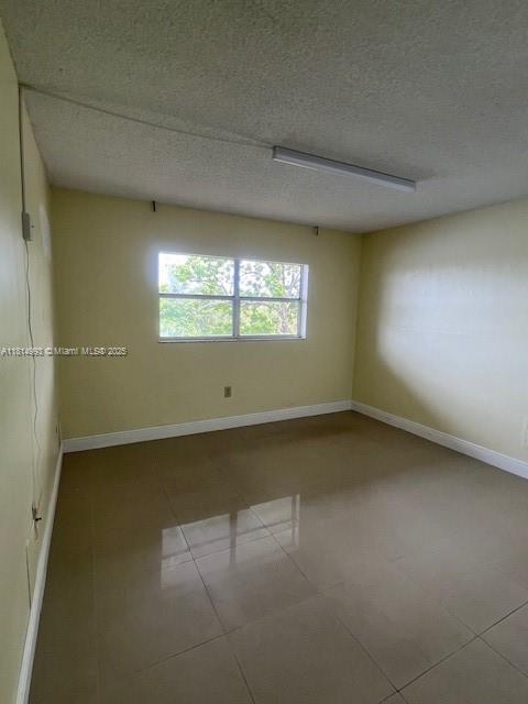 Building Photo - 9351 Fontainebleau Blvd