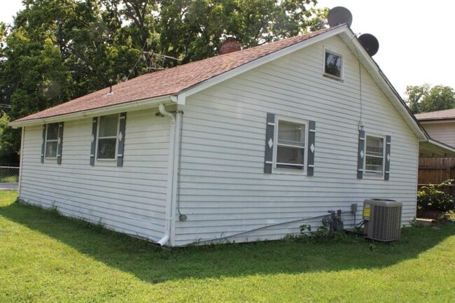 Building Photo - 11804 E 37th St Ct S