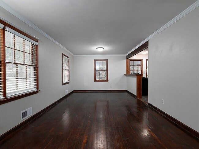 Building Photo - 858 Gaylemont Cir