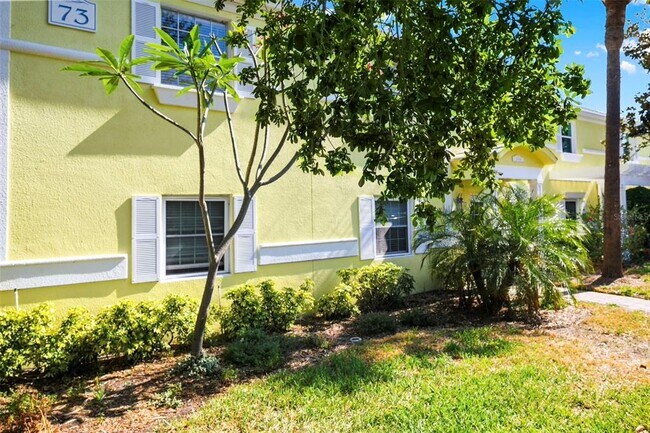 Building Photo - 201 Pompano Dr SE