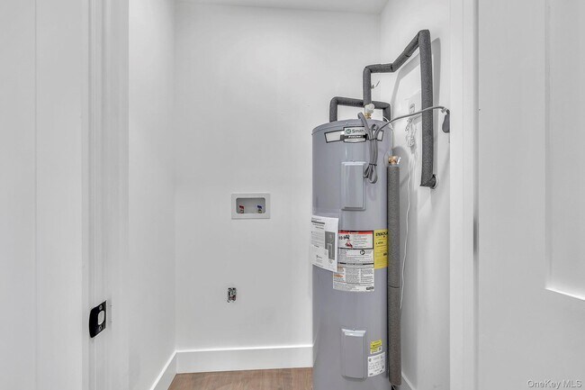 Building Photo - 74 Broadway