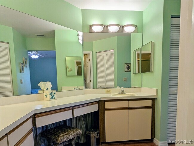 Building Photo - 9815 E Pebble Creek Ct