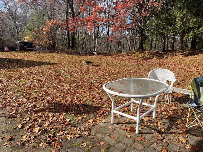 Building Photo - 93 Lantern Ln