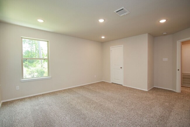 Building Photo - 109 Seminole Dr