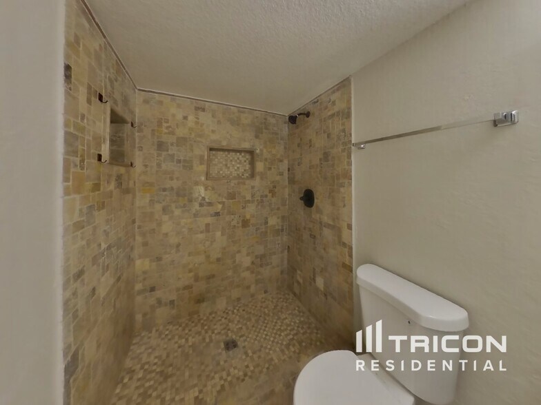Building Photo - 4905 Traskwood Ct