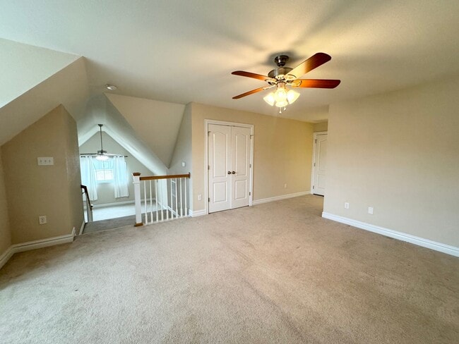 Building Photo - 125 Tulip Tree Dr