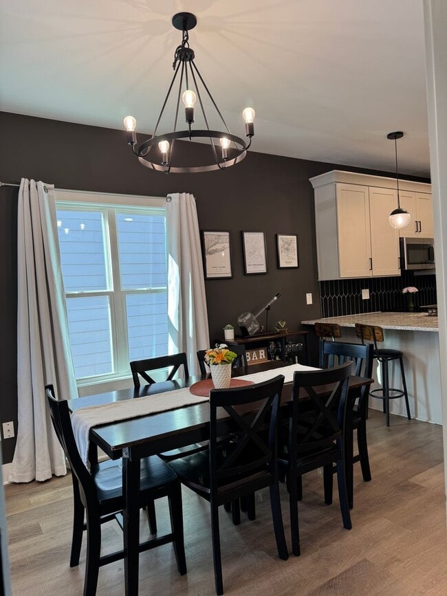 Building Photo - Tastefully Built Modern Durham Home