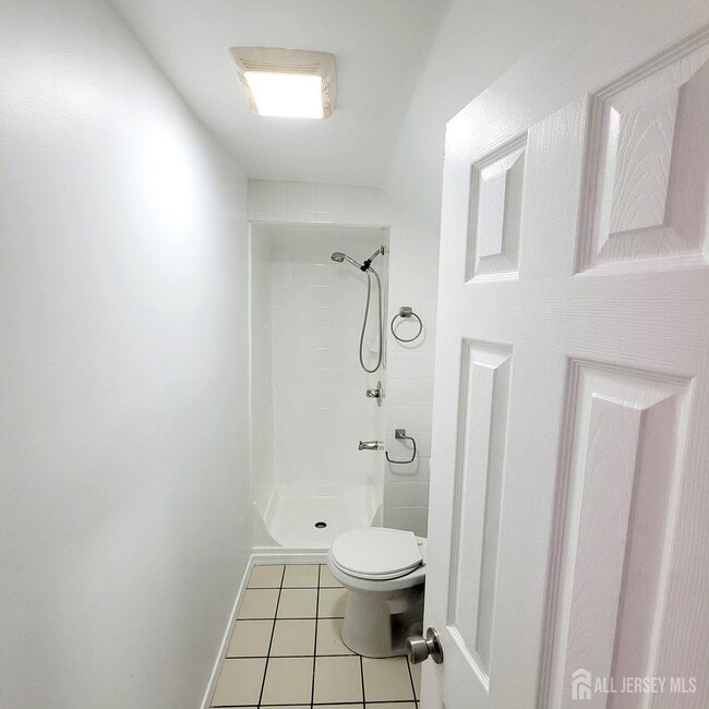 Building Photo - 216 Bloomfield Ave