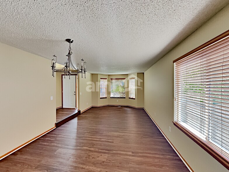 Building Photo - 19065 E Chenango Cir