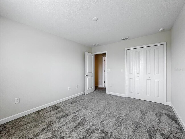 Building Photo - 8886 FALLEN OAK Dr