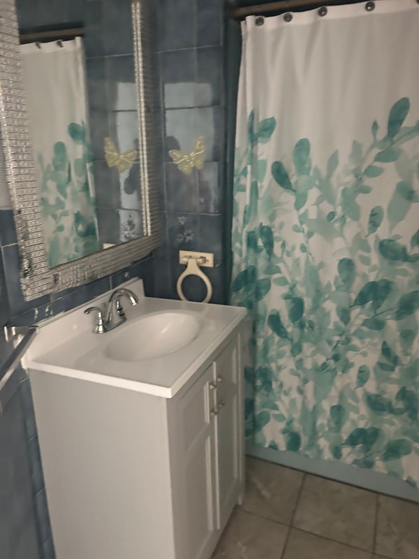 Building Photo - 34 Savings St