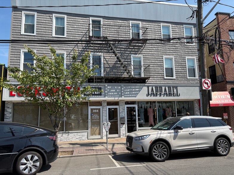 Building Photo - 353 Central Ave