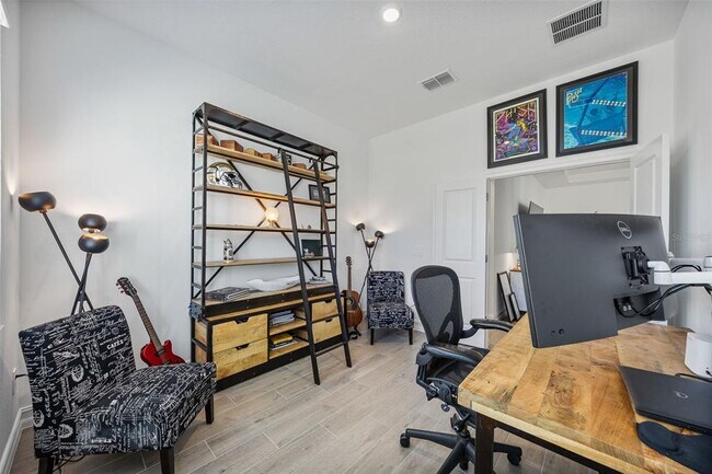 Building Photo - 6834 115th St E