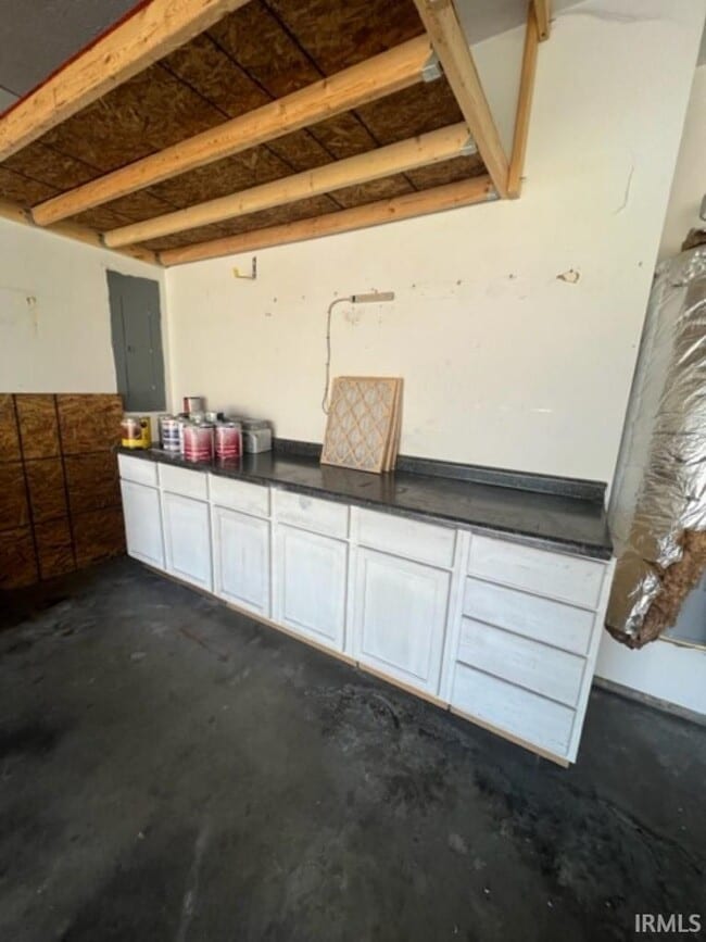 Building Photo - 8933 Shadow Ridge Dr