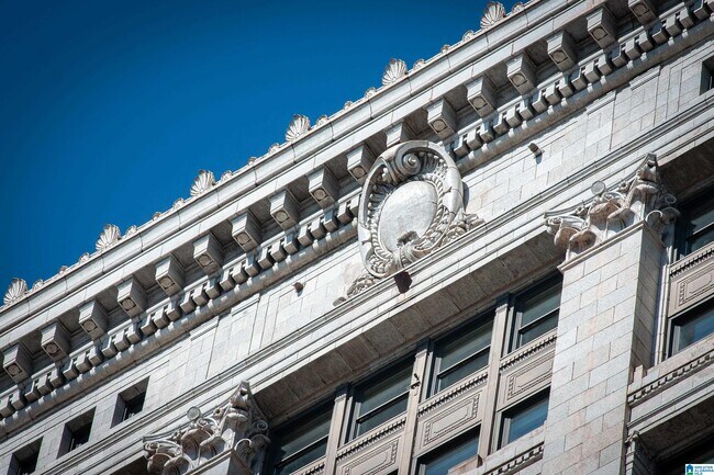 Building Photo - 2024 2nd Ave N