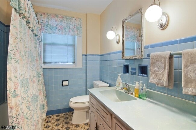 Building Photo - 124 Colfax Ave